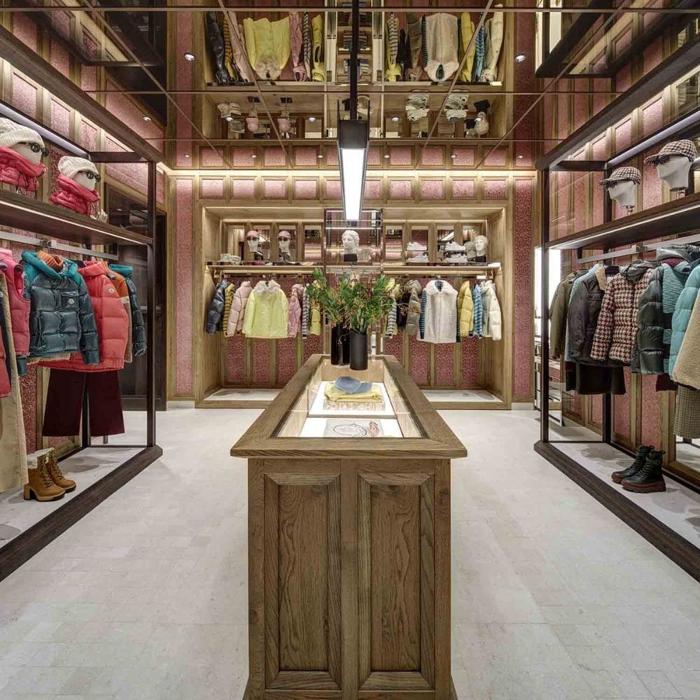 Moncler madrid-Boutiques-Milla de Oro-Madrid-3